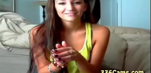  Sexy Brunette Teen With Smile On Yellow T-Shirt  Play On Webcam